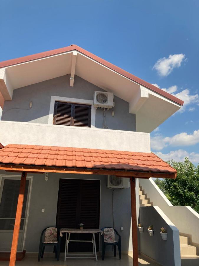 Tiki Apartments Gyevgyelija Kültér fotó