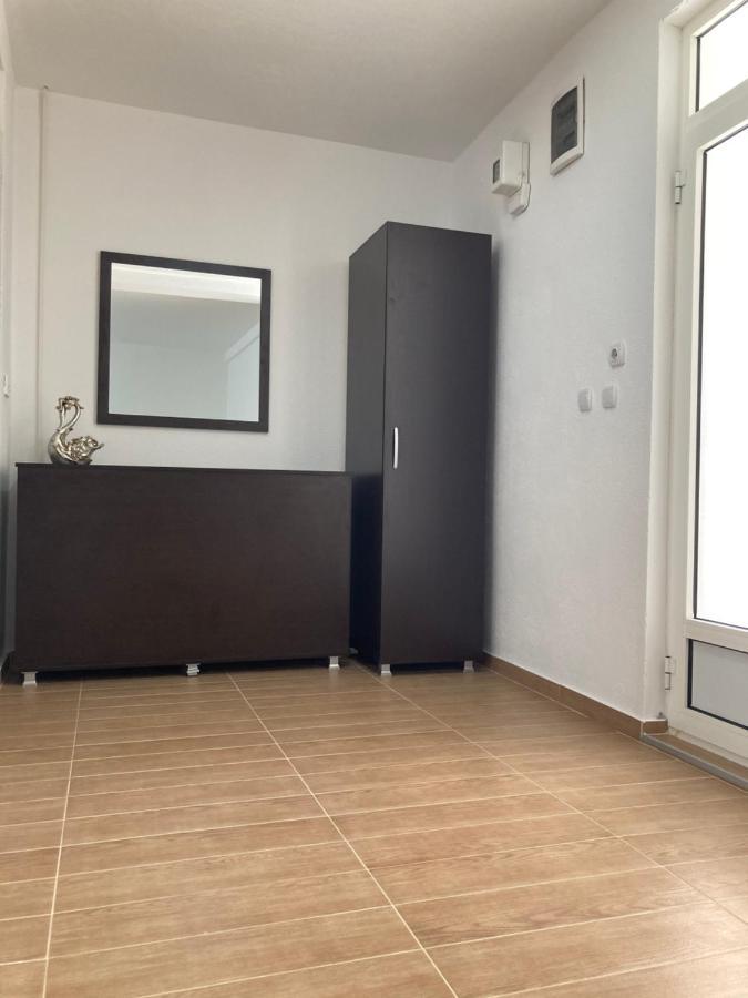 Tiki Apartments Gyevgyelija Kültér fotó