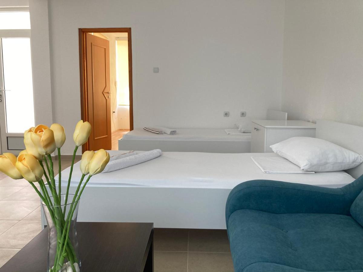 Tiki Apartments Gyevgyelija Kültér fotó