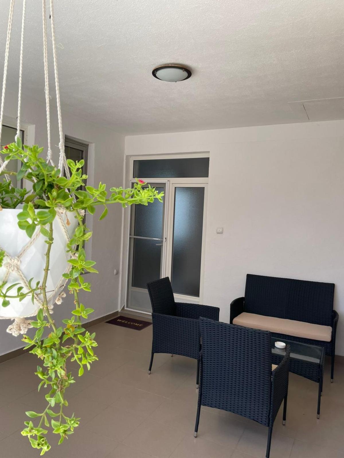 Tiki Apartments Gyevgyelija Kültér fotó