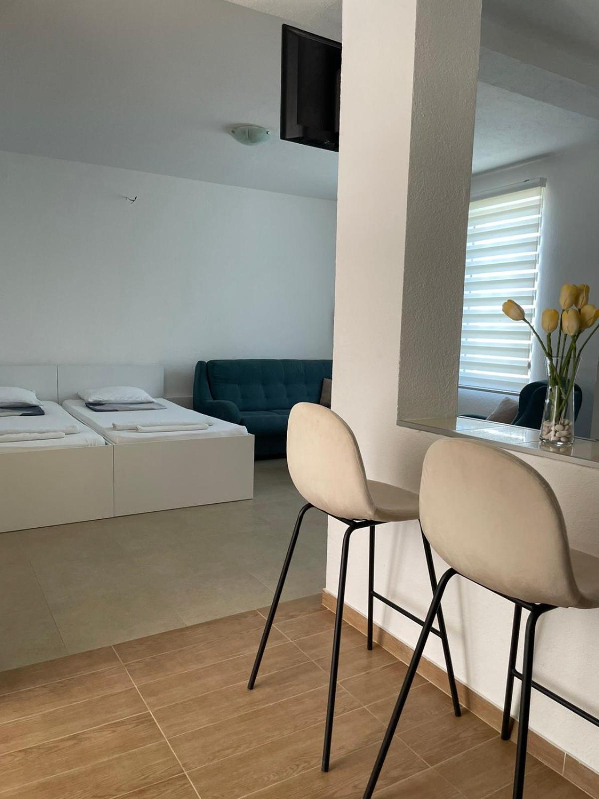 Tiki Apartments Gyevgyelija Kültér fotó