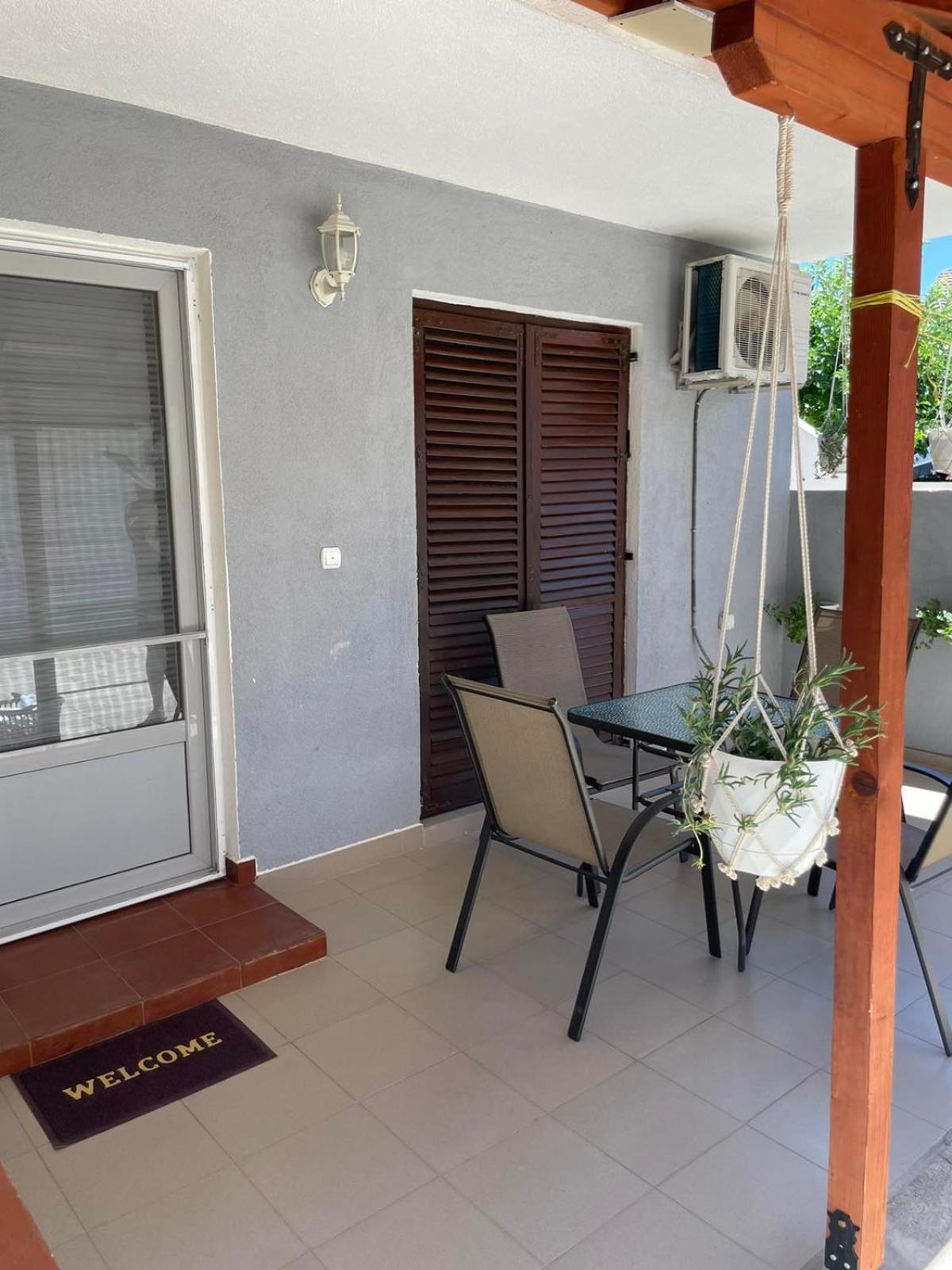 Tiki Apartments Gyevgyelija Kültér fotó