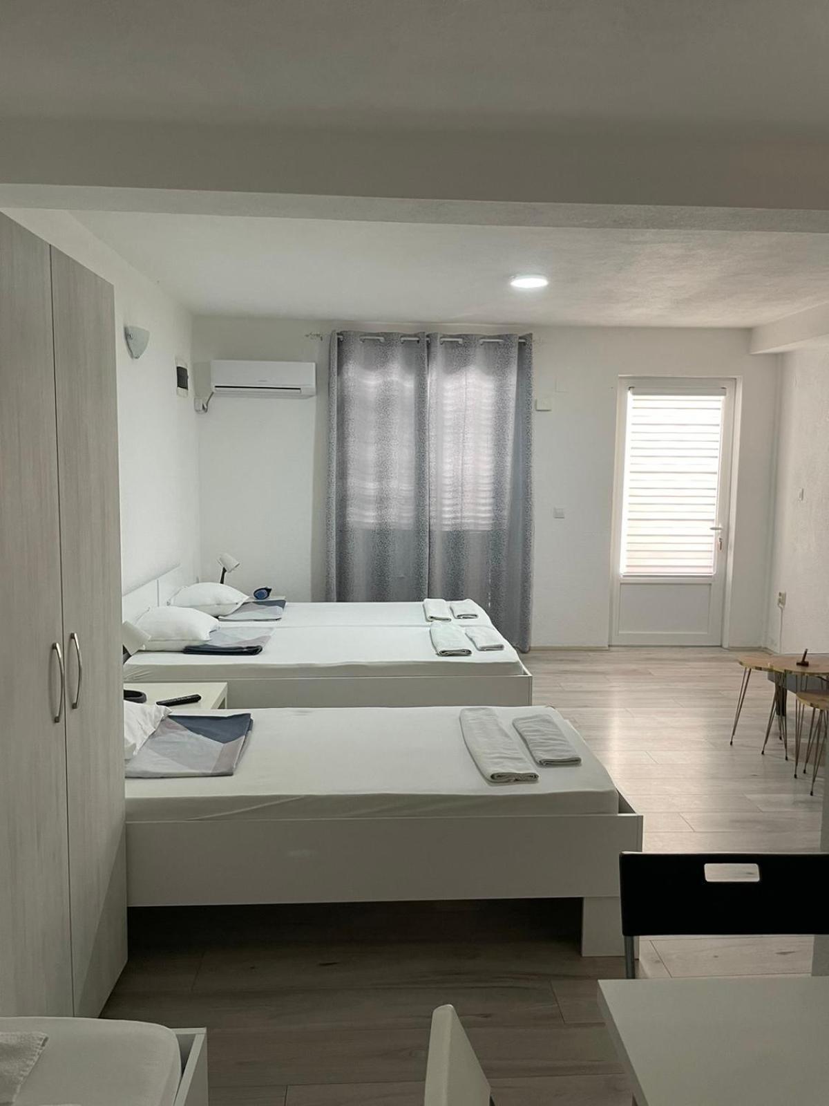 Tiki Apartments Gyevgyelija Kültér fotó