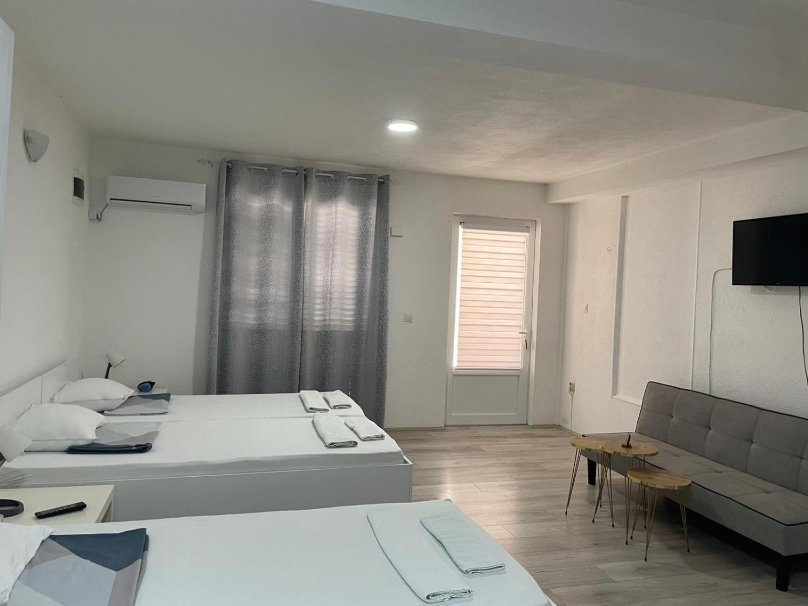 Tiki Apartments Gyevgyelija Kültér fotó