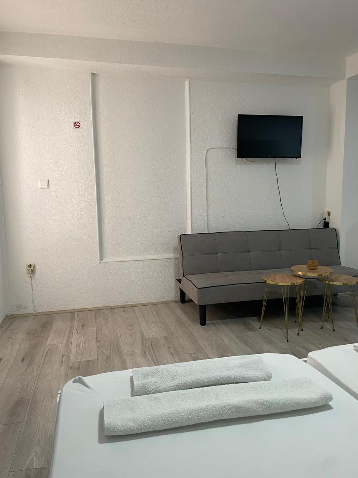 Tiki Apartments Gyevgyelija Kültér fotó