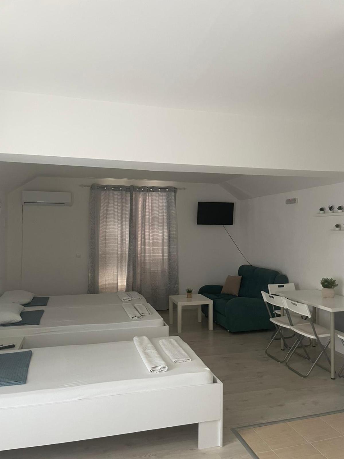 Tiki Apartments Gyevgyelija Kültér fotó